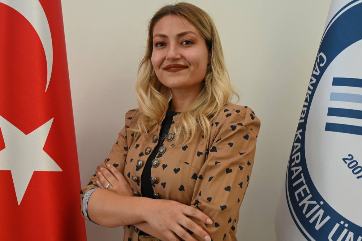 Esra Sivari Resul